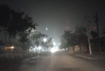 Ahome y Guasave amanecen bajo intensa neblina
