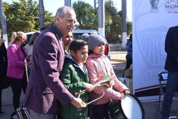 Ahome conmemora Día Internacional de la Educación