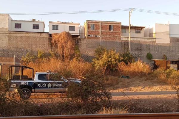 Encuentran cuerpo envuelto en lona, en una baldío del sector Humaya, en Culiacán