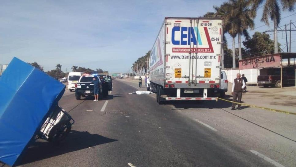 Tráiler embiste y mata a Don Nicolás, vendedor de donas de Batamote