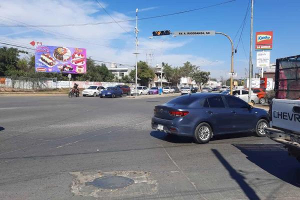 Migrantes de Guerrero, Veracruz y Venezuela abundan en Mazatlán