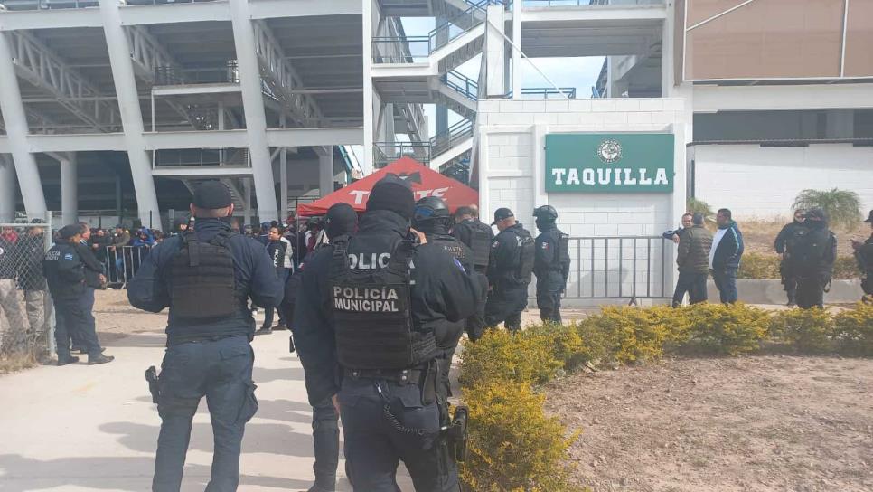 Tras estampida, refuerzan operativo de seguridad en el Chevron Park