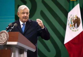 El Presidente de México felicitó a Guillermo del Toro por su Oscar por Pinocho