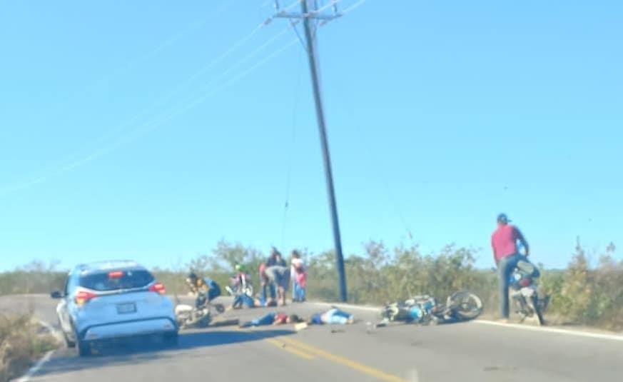 Mueren dos personas en fuerte choque en la carretera Agua Verde-El Caimanero