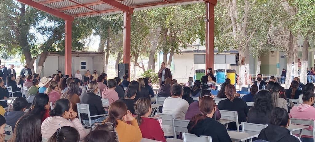 Padres de familia reconocen calidad educativa de la prepa UAS