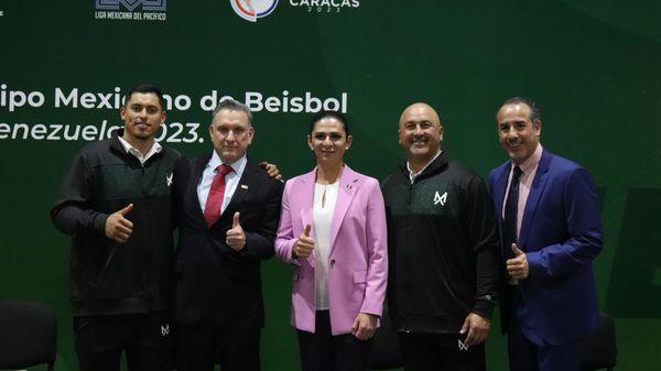 Abanderan a Delegación Mexicana que jugará la Serie del Caribe