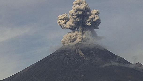 Así fue la impactante explosión del Popocatépetl este martes | VIDEO