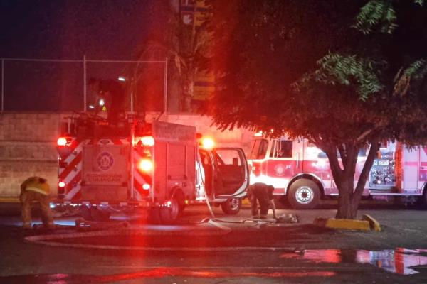 Evacuan supermercado en Culiacán por fuga de gas; un empleado fue hospitalizado