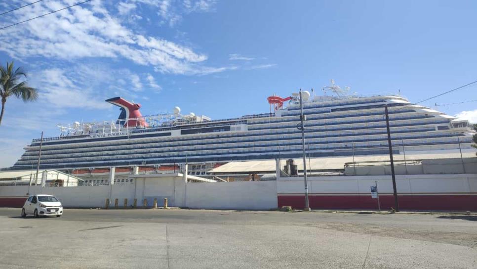 Casi 7 mil turistas llegaron a Mazatlán en dos cruceros