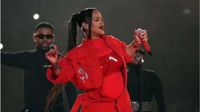 ¿Cuánto cobró Rihanna en el medio tiempo del Super Bowl?