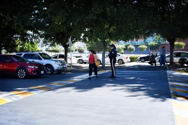 Listo el paso peatonal a nivel banqueta en bulevard Sánchez Alonso, en Culiacán