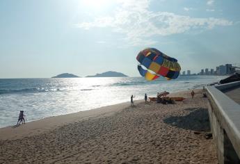 «Hay descontrol en los parachutes»: alcalde buscará regularlos para evitar accidentes en Mazatlán