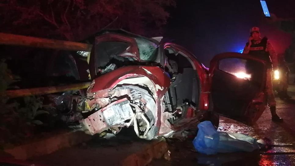 Elemento de la Guardia Nacional queda prensado dentro de un vehículo al accidentarse en la carretera Costa Rica-El Sauz