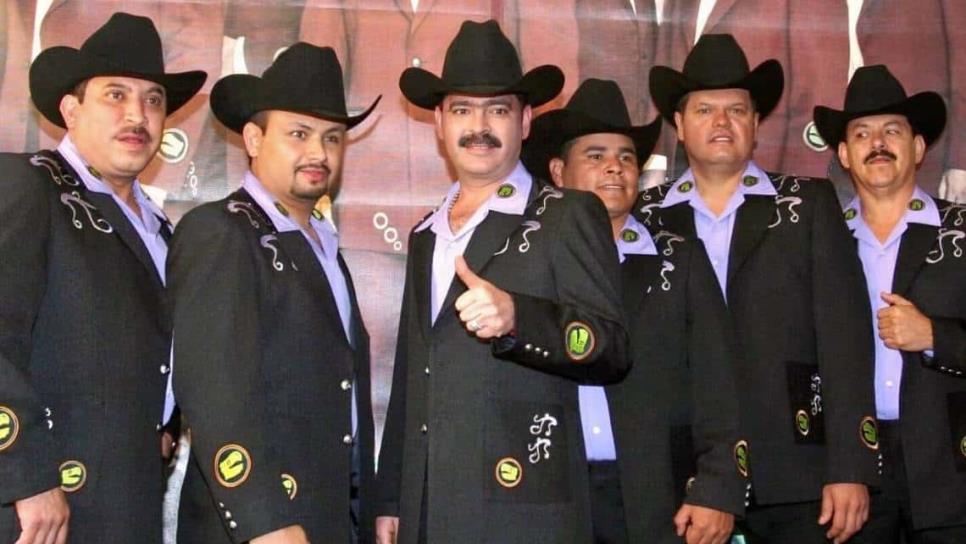 En Sonora no bailaron «La Chona»; se cayó el escenario de Los Tucanes