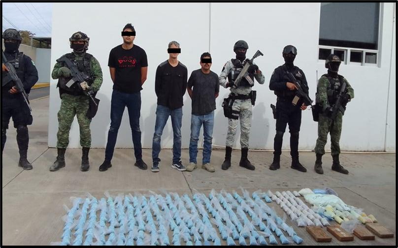 Confirman la detención de tres personas en narcolaboratorio de fentanilo de Culiacán