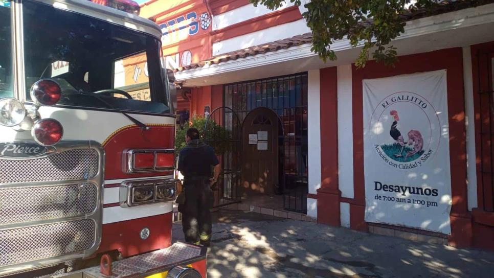 Alarma tras incendio de restaurante en el Centro de Culiacán