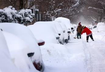 Estados Unidos se viste de blanco con fuerte nevada por tormenta invernal