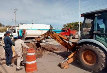 Japama inicia la reparación del socavón de la colonia 72, en Los Mochis