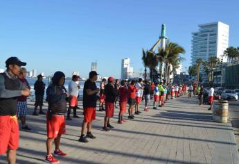 Buscan casi 100 personas certificarse como salvavidas en Mazatlán