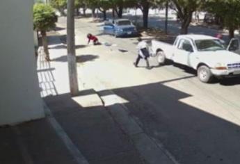 Ataca perro a niño y su madre, huyen y los atropellan en Culiacán | VIDEO