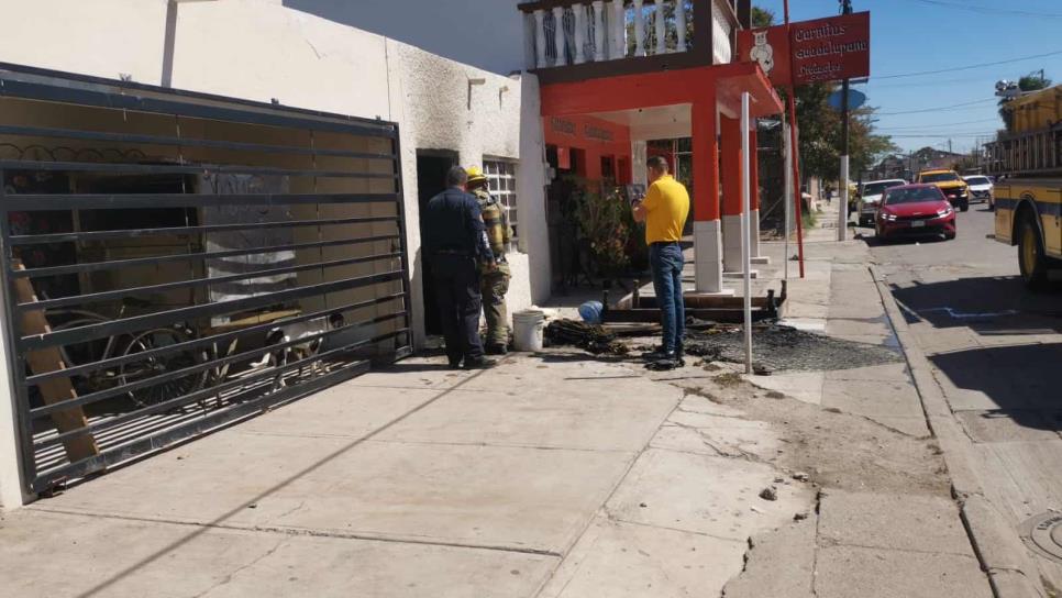 Se incendia una vivienda en la colonia Texas de Los Mochis