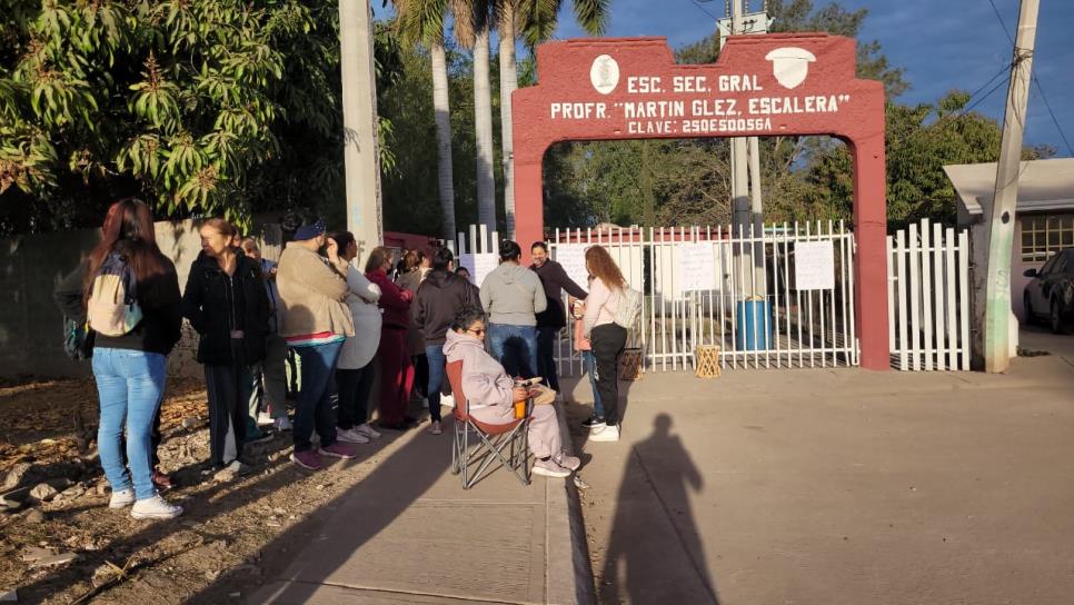 Paran labores en secundaria de Compuertas