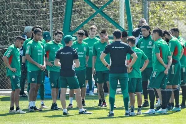 Diego Cocca lidera su primer entrenamiento con la selección mexicana