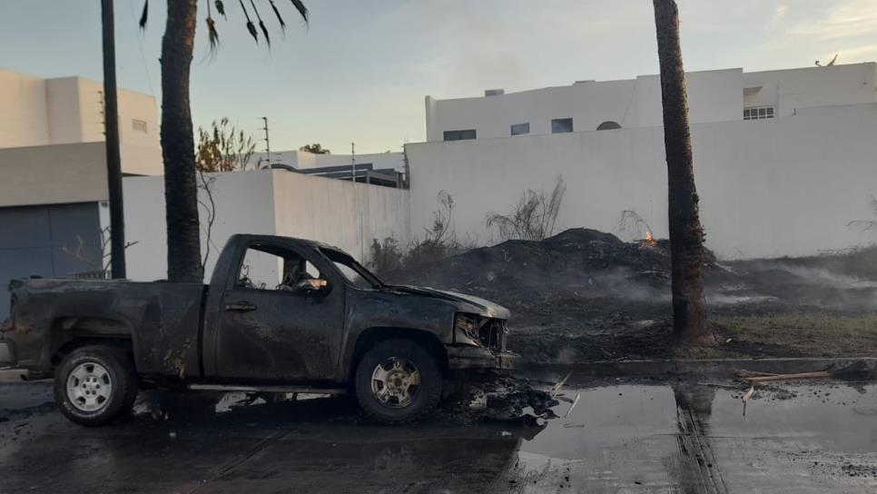 Quema de basura arrasó con una Cheyenne en Los Mochis