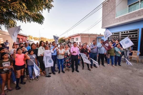 Después de 15 años, Gobierno de Mazatlán pavimentará calle en fraccionamiento El Progreso