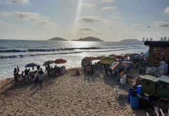 Por bajas temperaturas, afluencia en playas de Mazatlán disminuye 60 %