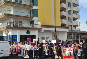 Marchan de forma pacífica en Mazatlán por el Día de la Mujer al grito de «ni una más»