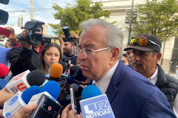 Gobernador conmemora el Día de la Mujer y reconoce casos pendientes