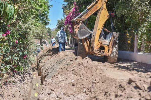 Supervisan obras en 7 comunidades rurales de Ahome