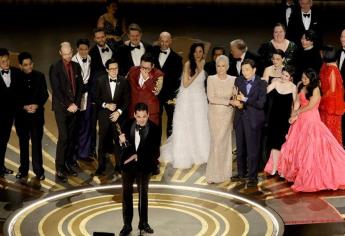 «Todo a la vez en todas partes» gana el Óscar a Mejor Película del Año