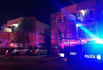 Ejecutan a hombre en la sala de su departamento del sector Los Ángeles, en Culiacán