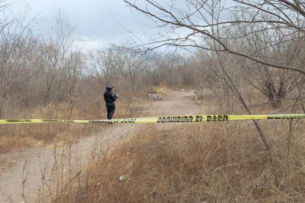 Esposados y asesinados, encuentran a dos hombres en cerro del oriente de Culiacán