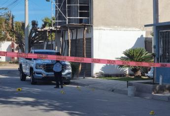 Balean dos viviendas en Los Mochis