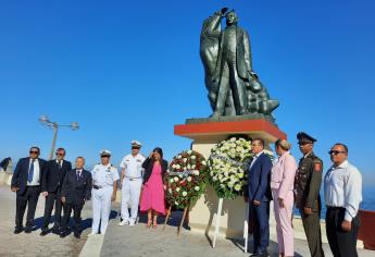 Conmemoran en Mazatlán 217 aniversario del Natalicio de Benito Juárez