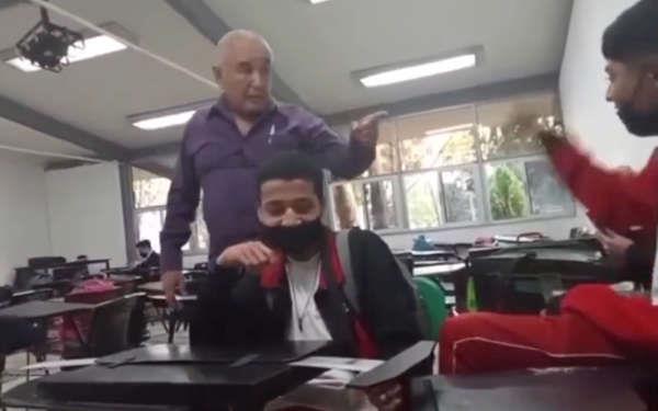 Maestro amenaza con golpear a estudiante en salón de clases: VIDEO