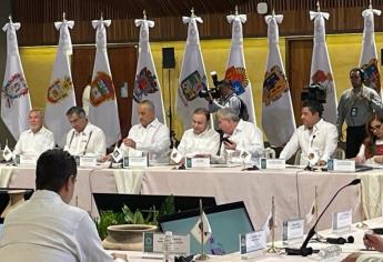 Rocha Moya se reúne con gobernadores en Oaxaca; asiste el embajador Ken Salazar