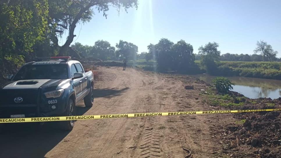 Con sangre en el rostro encuentran a un hombre en la ribera del río Sinaloa