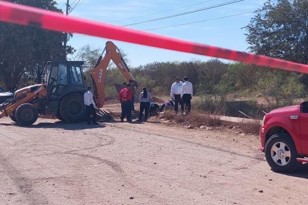 Encuentran a un hombre enterrado en un dren al sur de Los Mochis