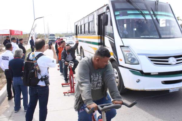 Concientizan a choferes de Mazatlán sobre el exceso de velocidad cerca de ciclistas y motociclistas