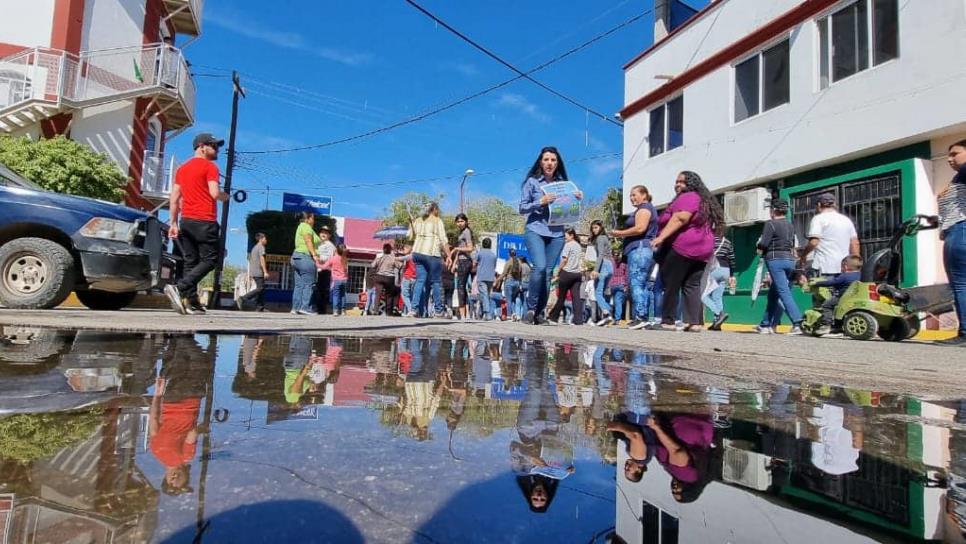 En Choix el agua huele a drenaje, se manifiestan pobladores