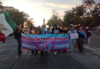 Comunidad transexual marcha por primera vez en Ahome