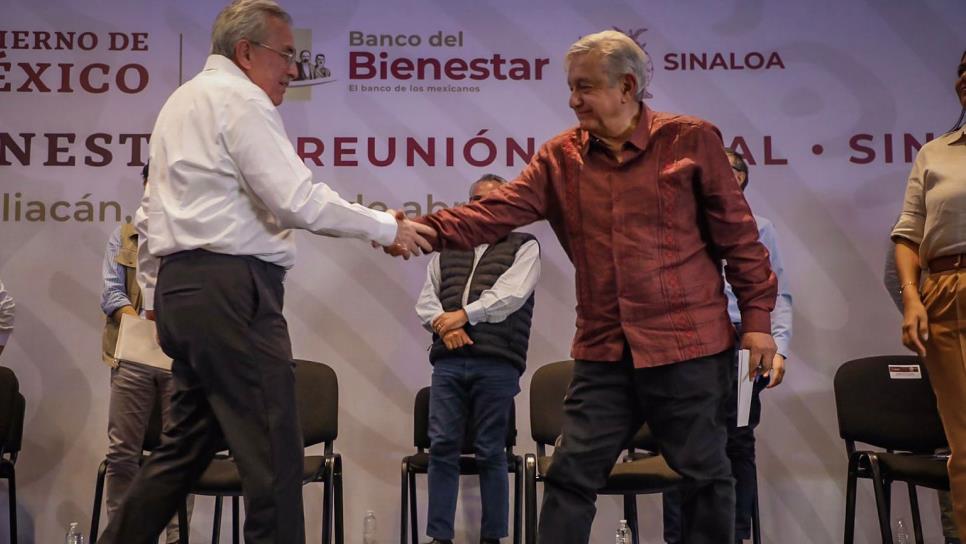 AMLO acepta gestión de Rocha; comprarán un millón de toneladas de maíz con precio de garantía de $6 mil 965