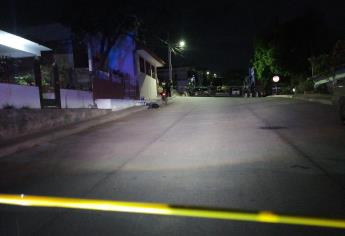 Ejecutan a balazos a motociclista en Culiacán