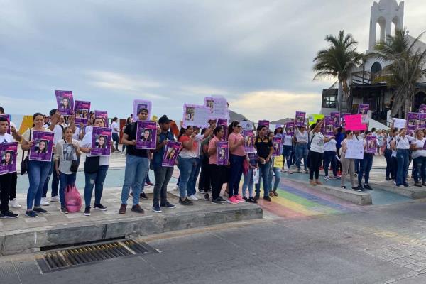 Se manifiestan amigos, familiares y seres queridos de Aime Joanna en busca de su regreso 