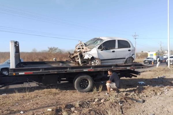 En pérdida total quedó un vehículo que se volteó por La Costerita
