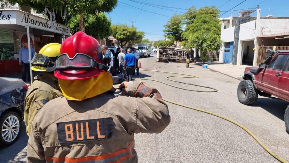 Por no hacer alto, ocasiona carambola en Las Huertas, Culiacán; hay 3 heridos